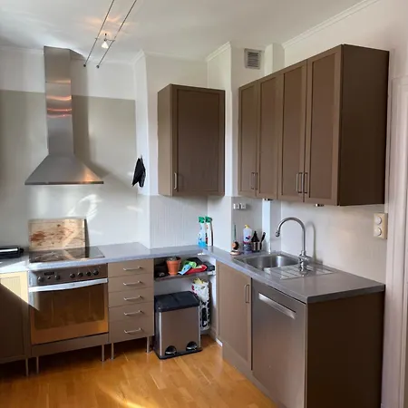 Charming With Large Outdoor Area Appartement *